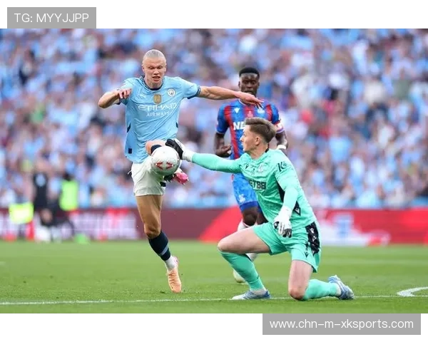 哈兰德头球破门，曼城客场掌控比赛节奏