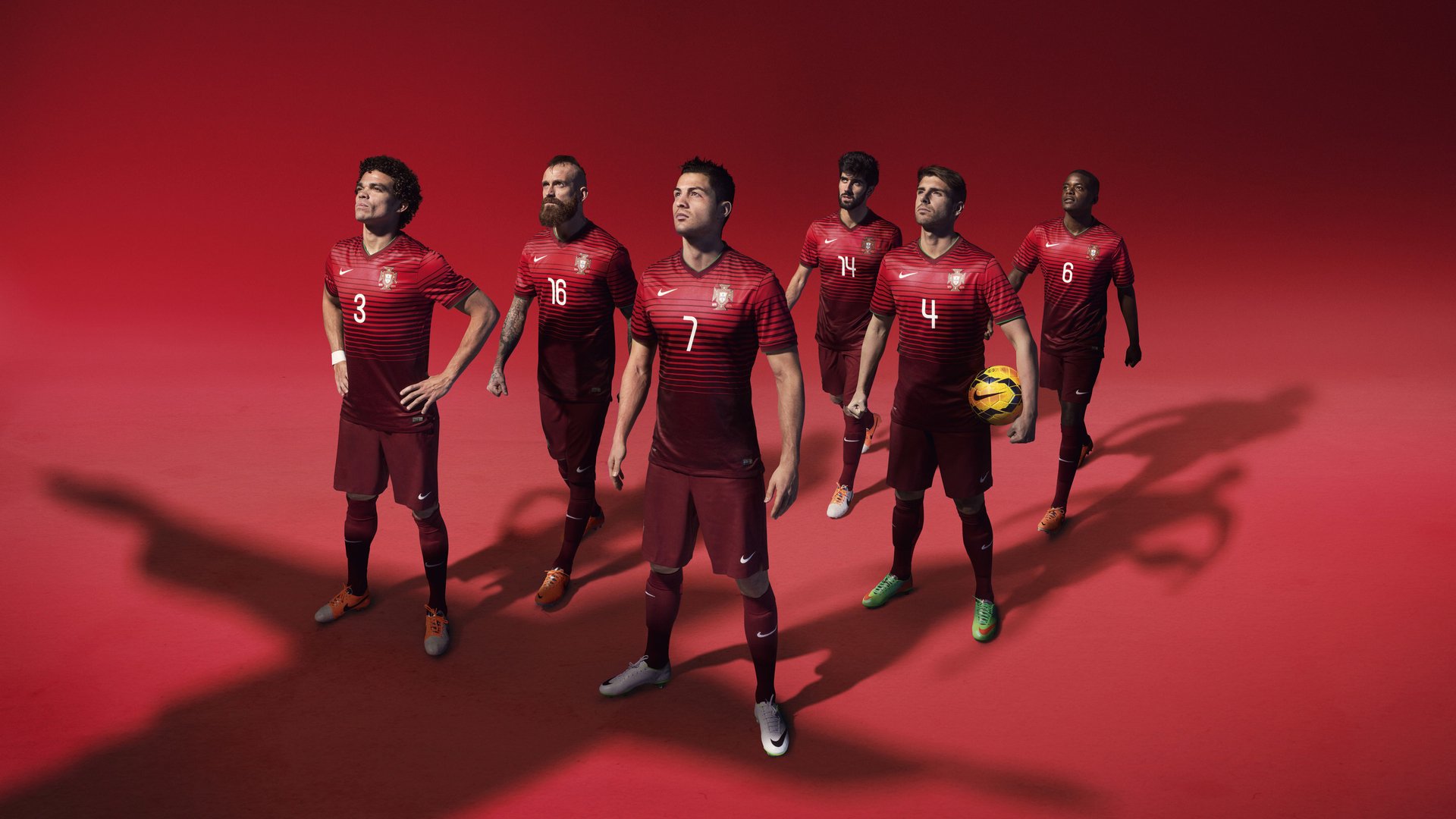 足球联赛赛前热身设计趋于多元,足球职业队赛前热身