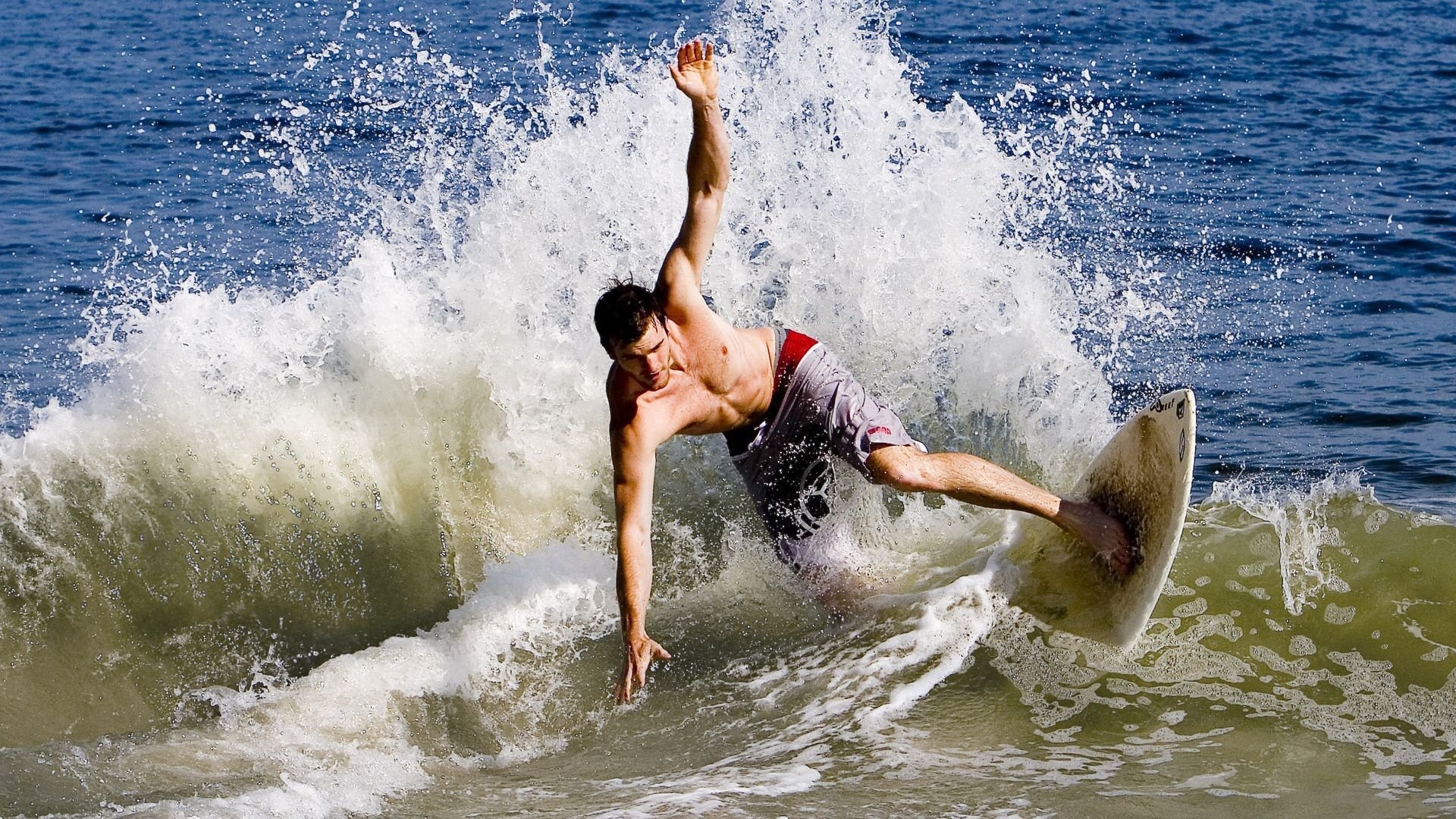 德甲攻守兼备:瞬间突入,精彩绝伦!,德甲intro