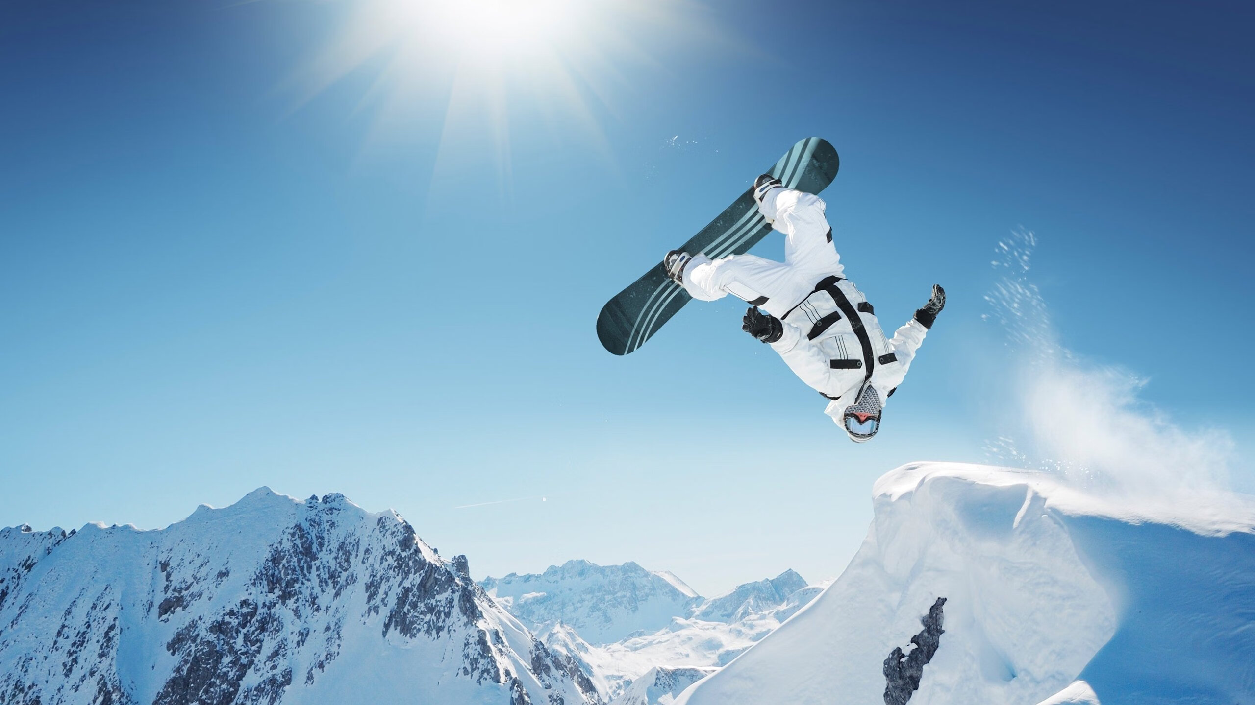 5年巨变!雷军揭秘玄戒芯片与造车背后故事